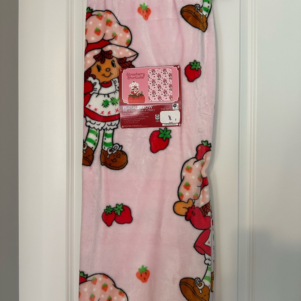 Strawberry Shortcake Pink Plush Throw Blanket